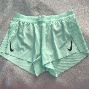 Nike Green Athletic Shorts Lightweight Performance